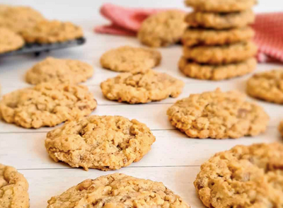 Chewy Amish Toffee Crunch Cookies with Oats and Pecans
